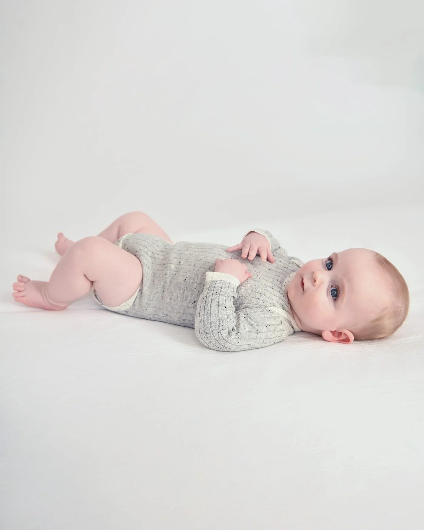 Hug Me Long Sleeve Bodysuit | Light Heather Grey | 7AM